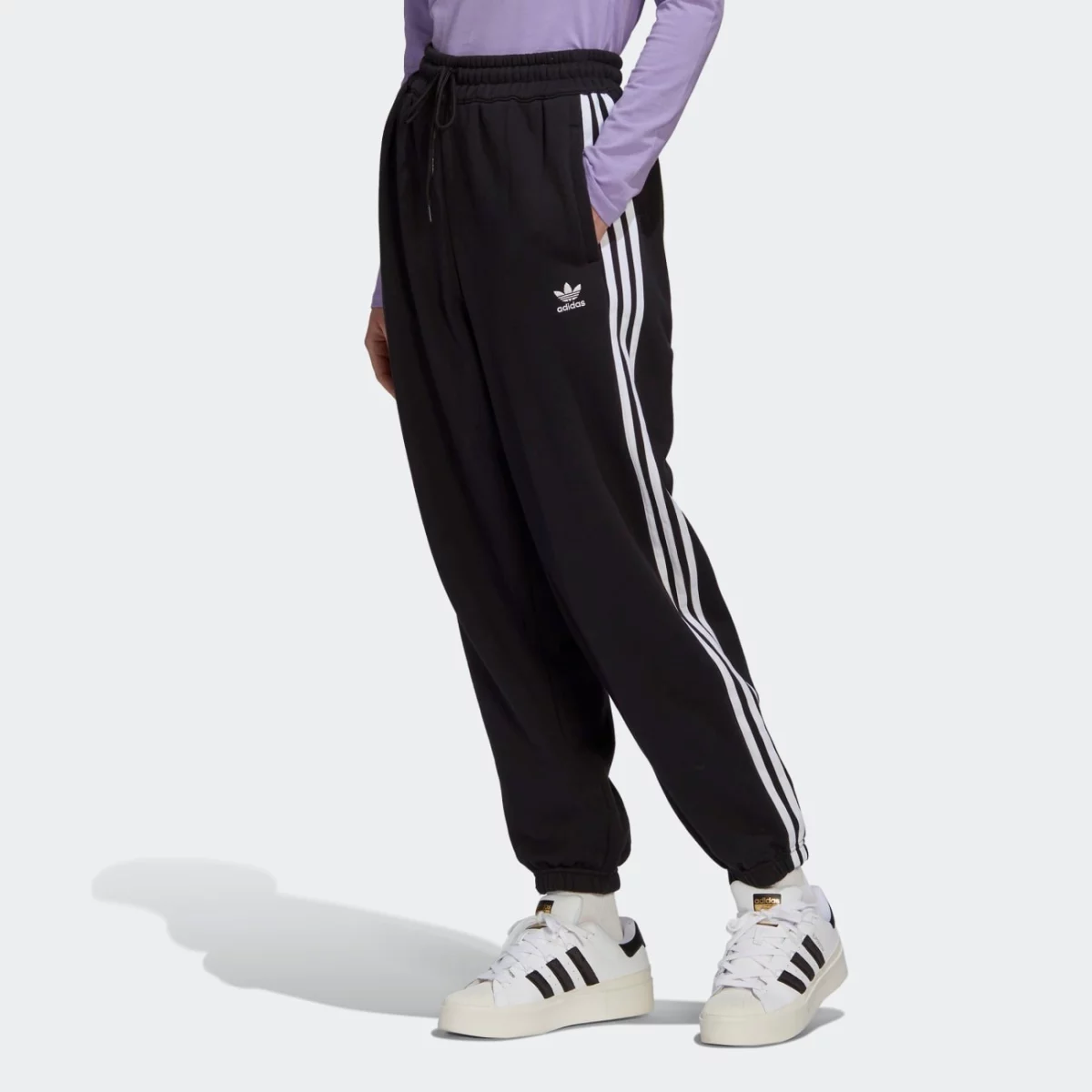 hm2143_3_apparel_on-model_standard-view_grey-huge-6657933d258df