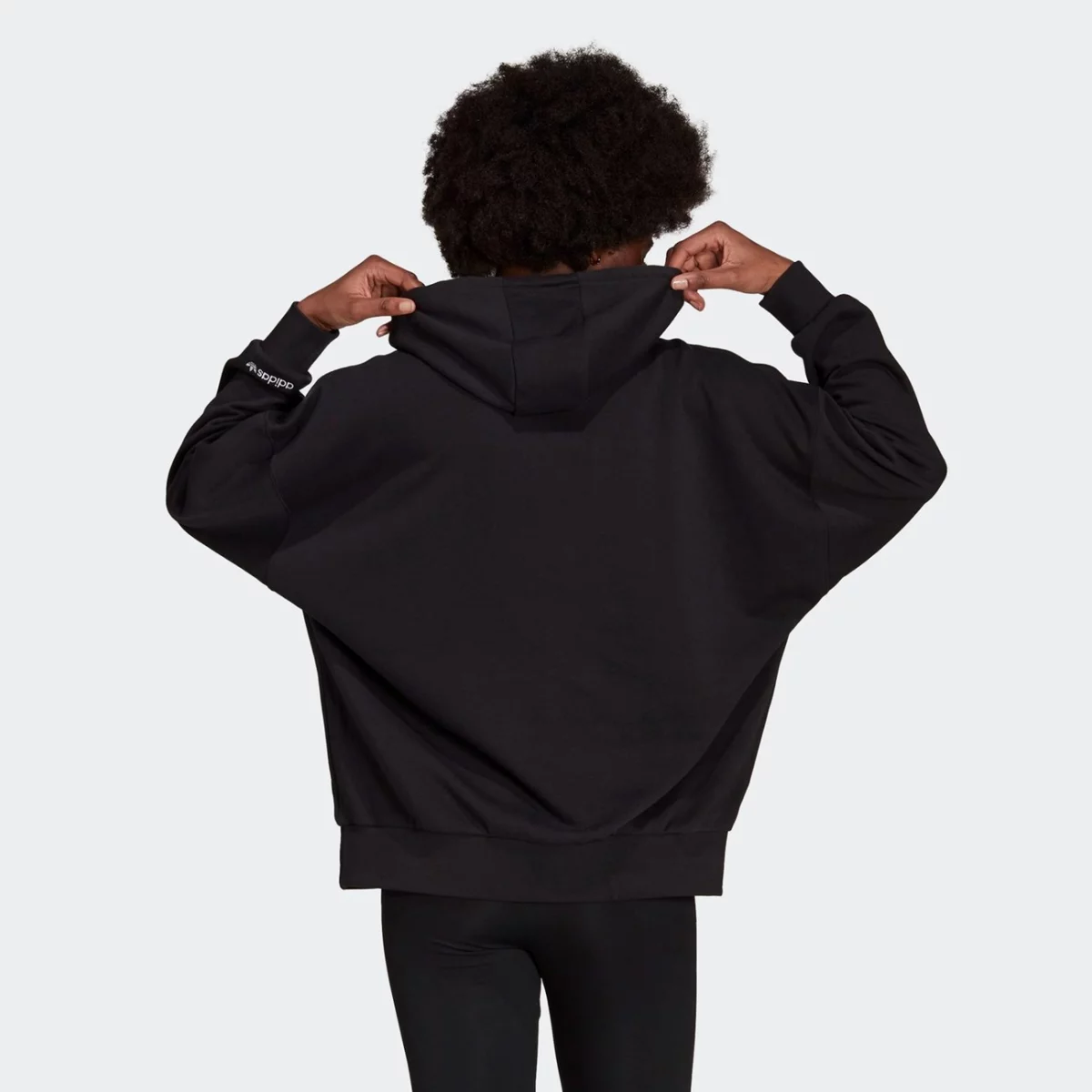 h09308_app_on-model_back_gradient-huge-6657640692177