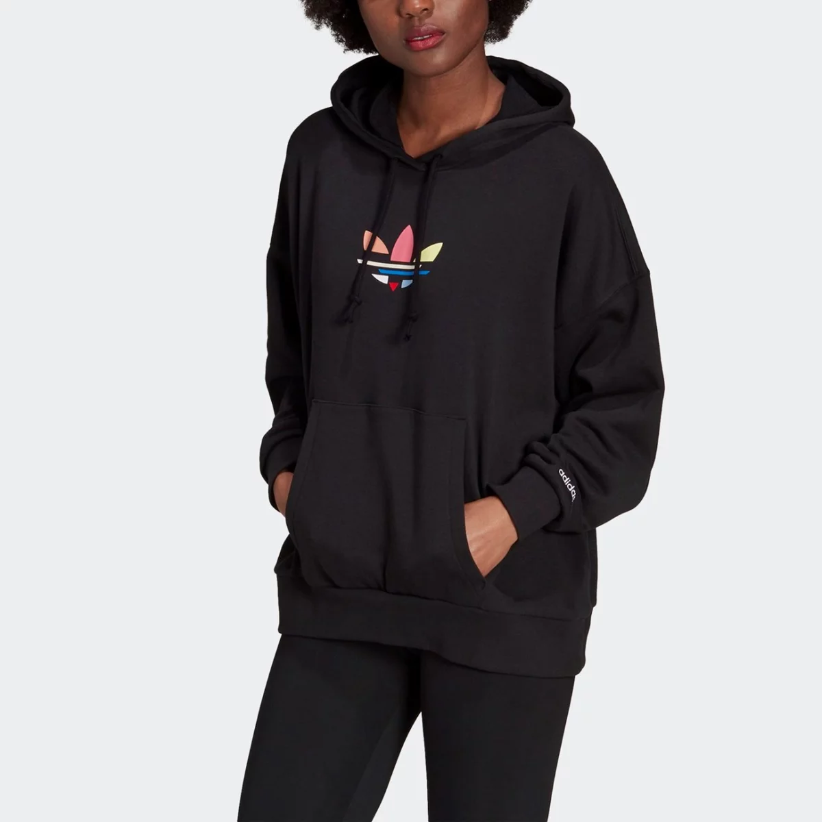 h09308_app_on-model_front_gradient-huge-66576401a88d6