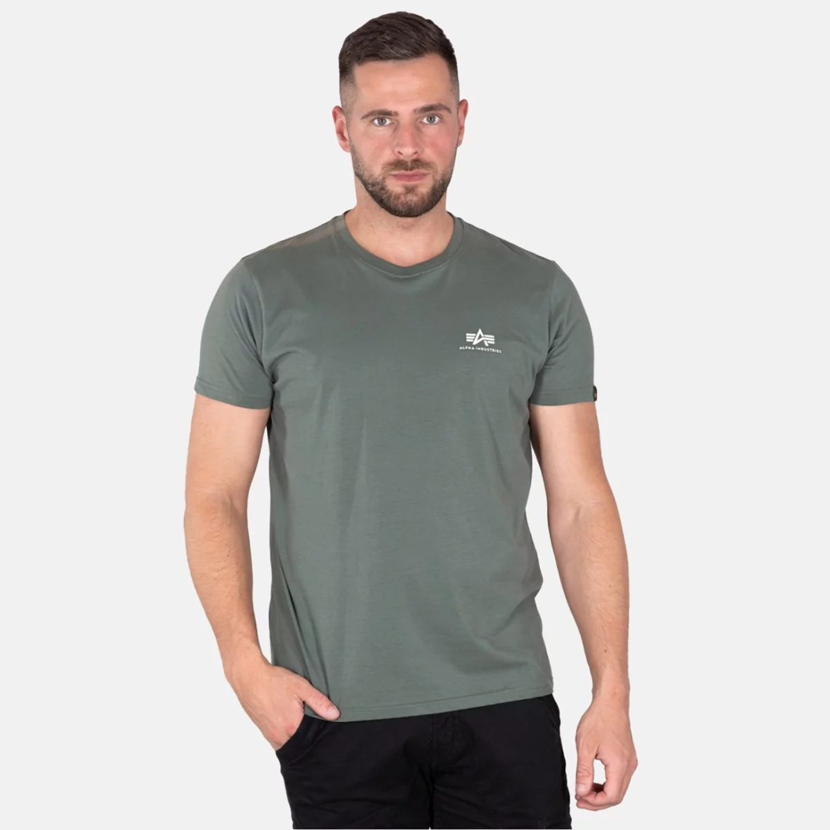 188505-432-alpha-industries-basic-t-small-logo-001-huge-665782a2349c4