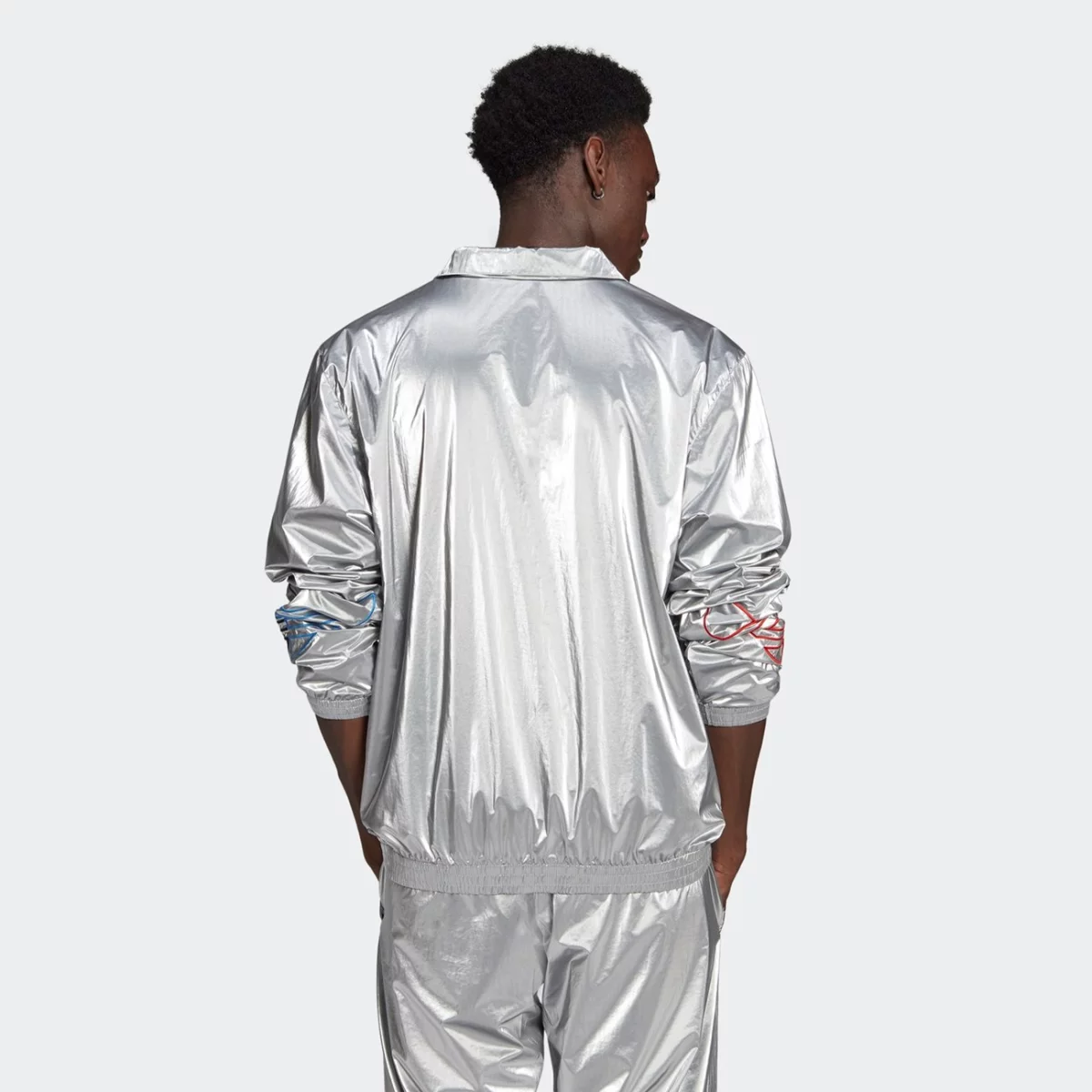 gn4208_app_on-model_back_gradient-huge-6657532fbab5b