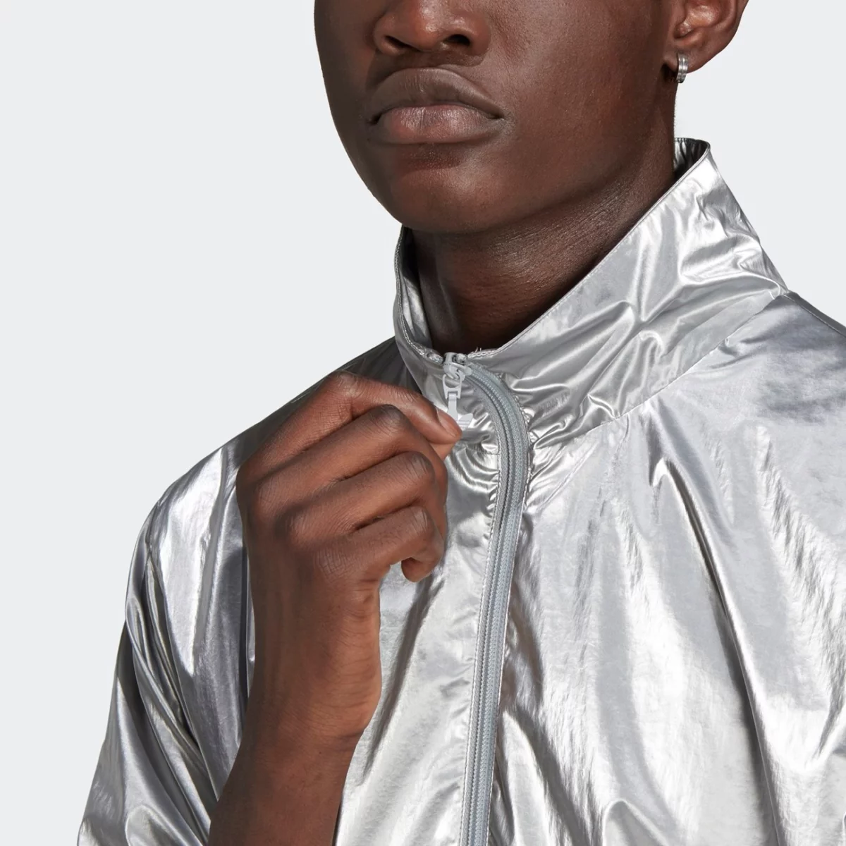 gn4208_app_on-model_detail-1_gradient-huge-66575332da2a6