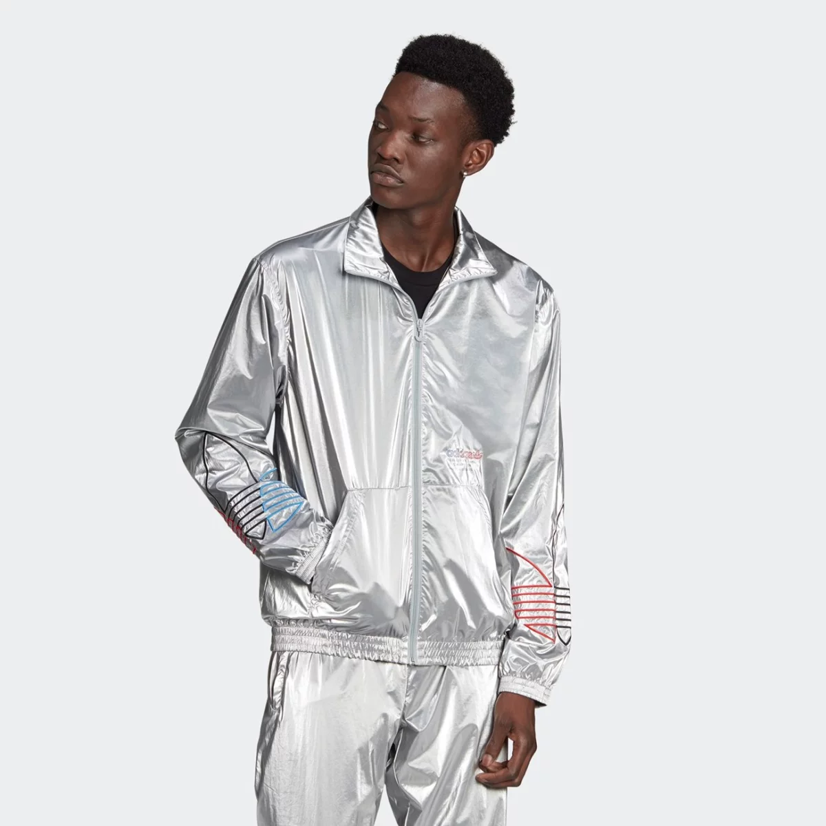 gn4208_app_on-model_standard_gradient-huge-6657532e22806
