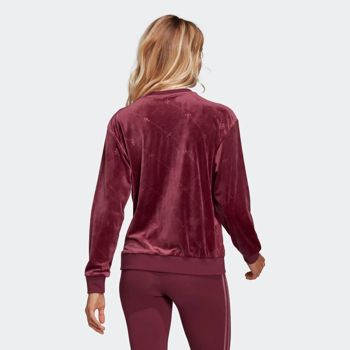 h18043_app_on-model_back_gradient-huge-6657619f54e5c