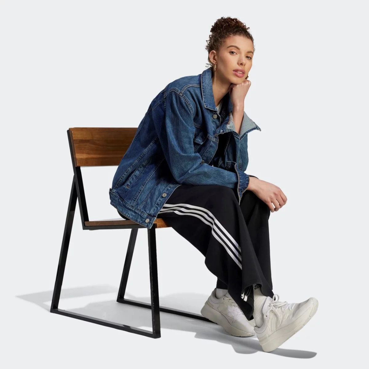 hz5747_5_apparel_on-model_walking-view_grey-huge-6657a62d4dafc