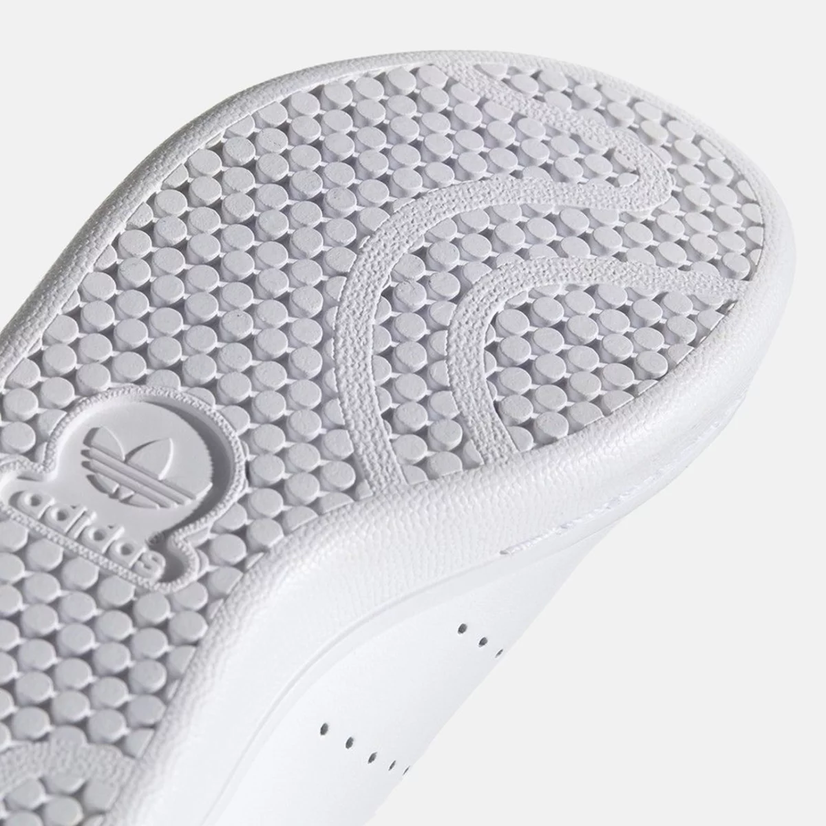 adidas-originals-stan-smith-shoes-3-huge-6657b9f82ee49