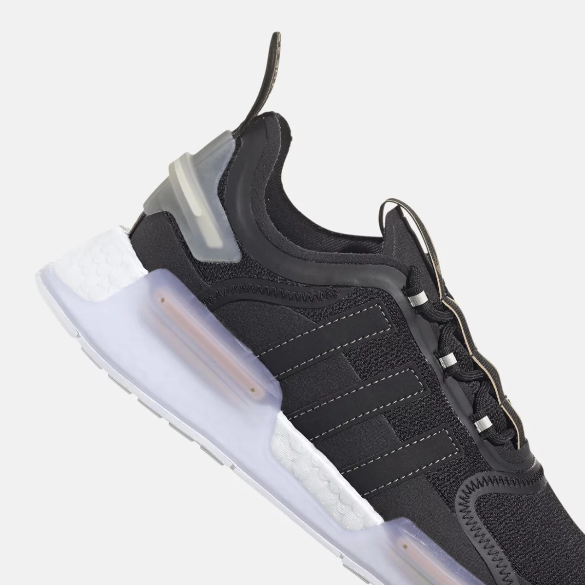 gy4189_9_footwear_photography_detail-view-2_transparent-huge-66581e3e59113