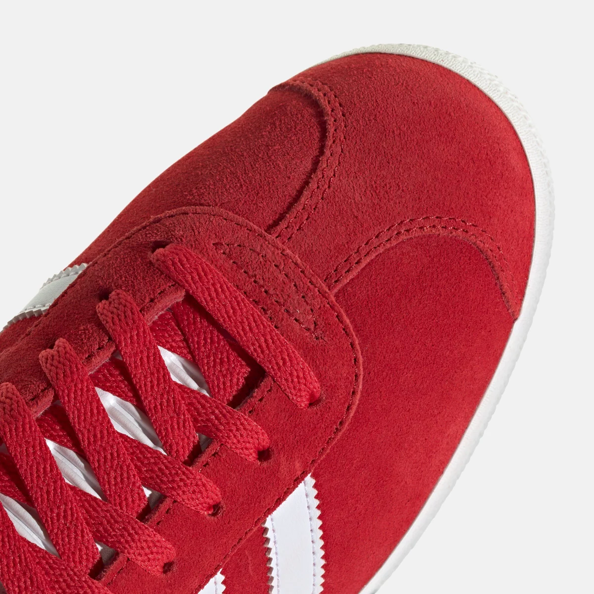 672b5f389d312JI1534_9_FOOTWEAR_Photography_Detail_View_2_transparent