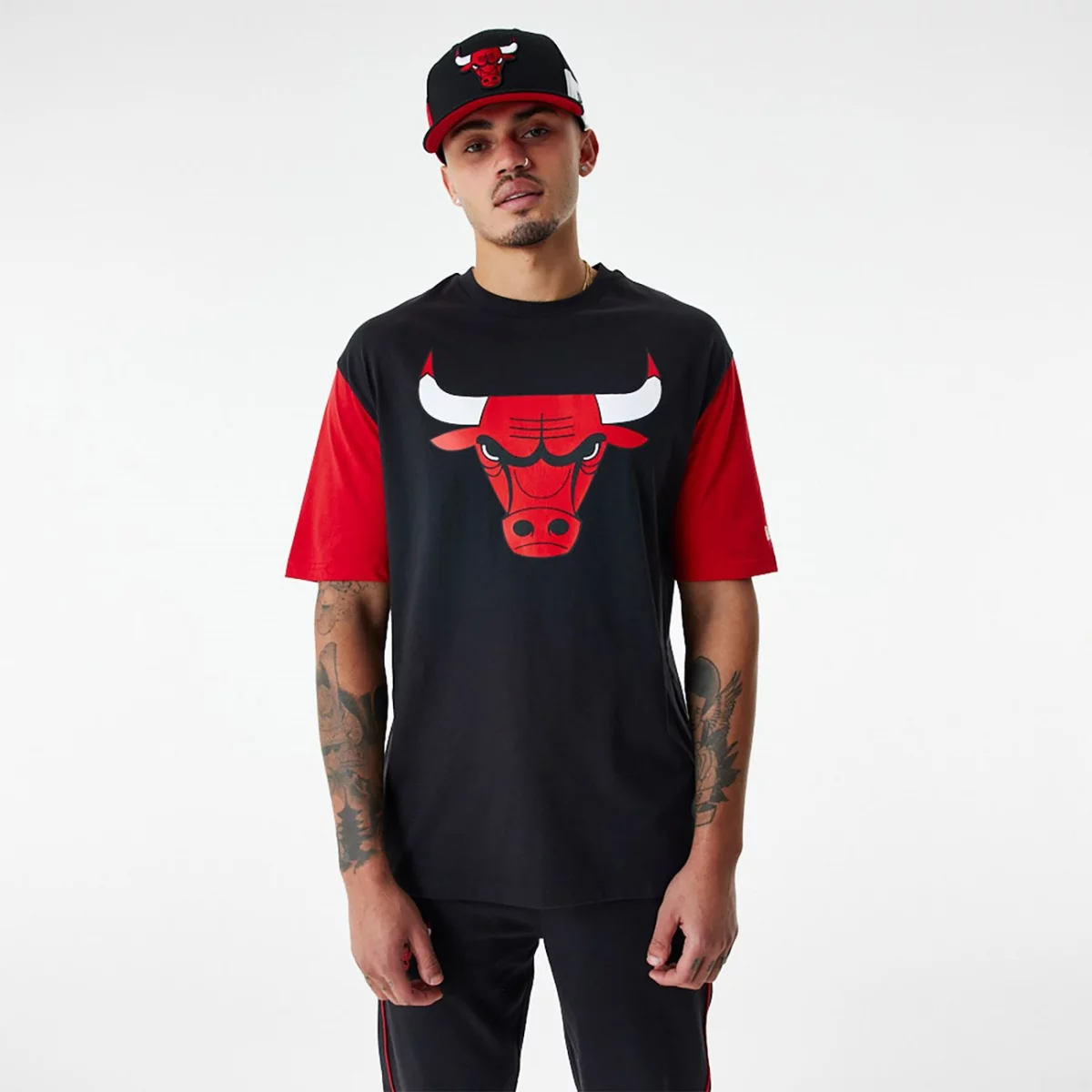 chicago-bulls-nba-colour-block-black-oversized-t-shirt-60424424-left-huge-6657ac2e7e65e
