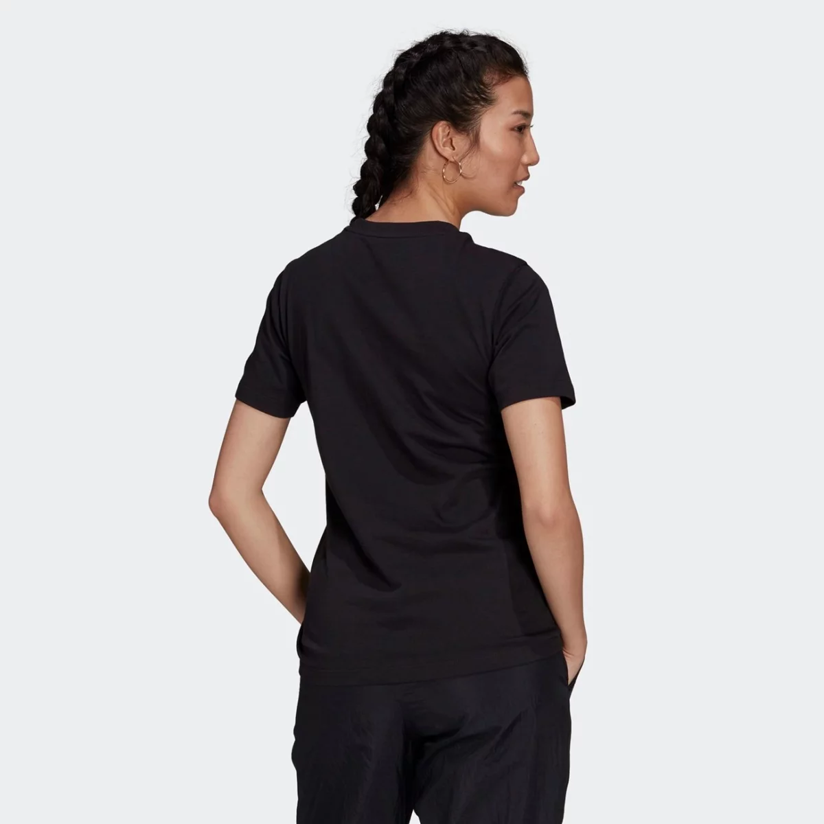 h22859_app_on-model_back_gradient-huge-66576217eef3c