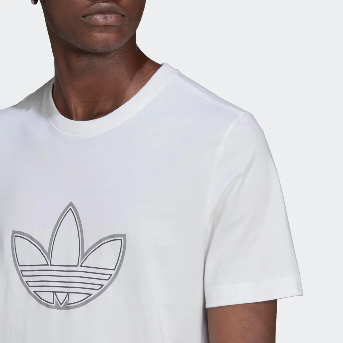 he4682_app_on-model_detail-1_gradient-huge-6657766089135