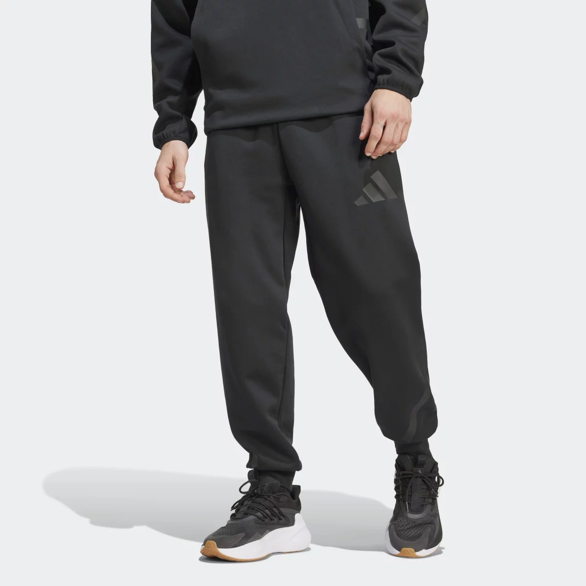 672cabd51e4deJD9599_3_APPAREL_On_Model_Standard_View_grey