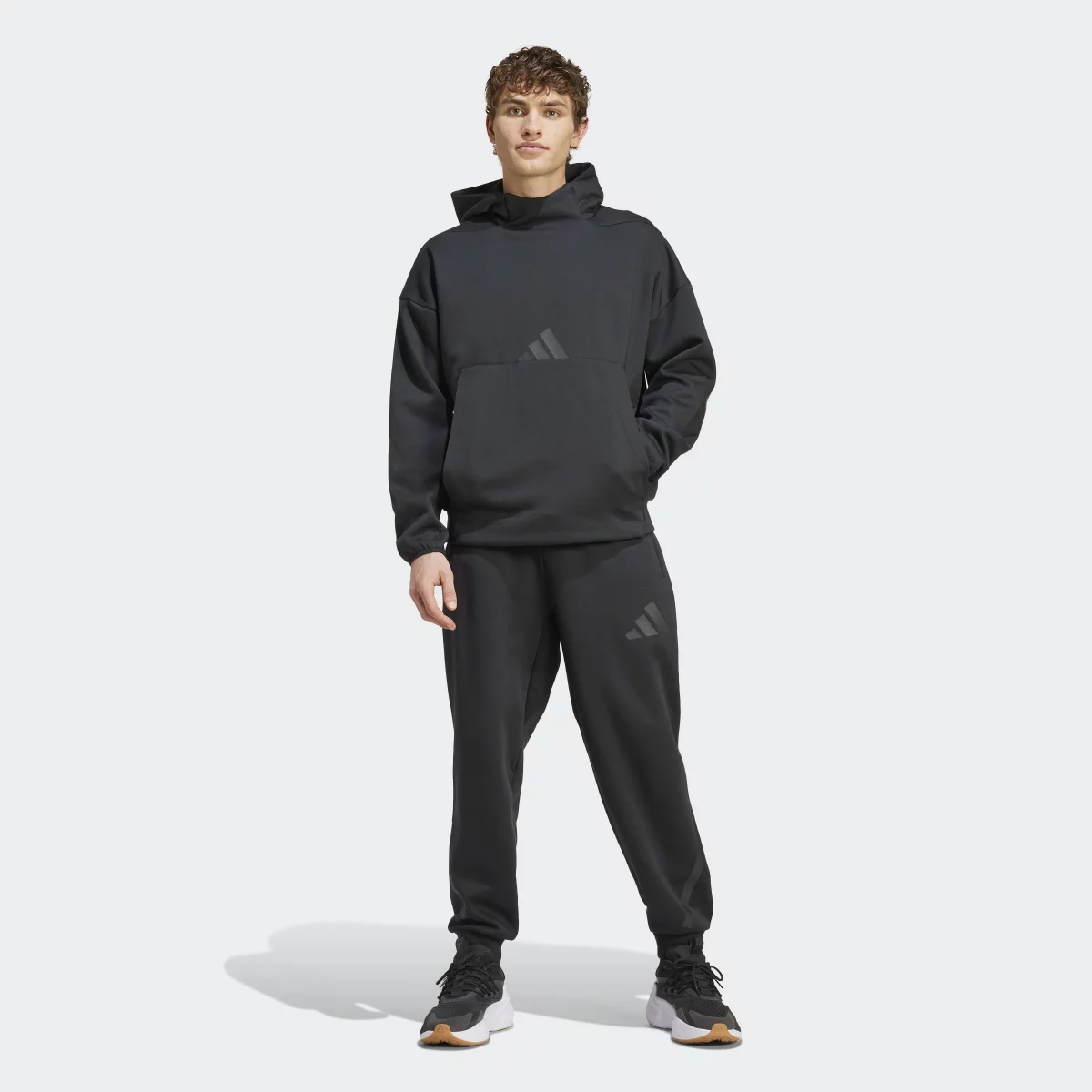 672cabdba1d00JD9599_6_APPAREL_On_Model_Standard_Outfit_View_grey