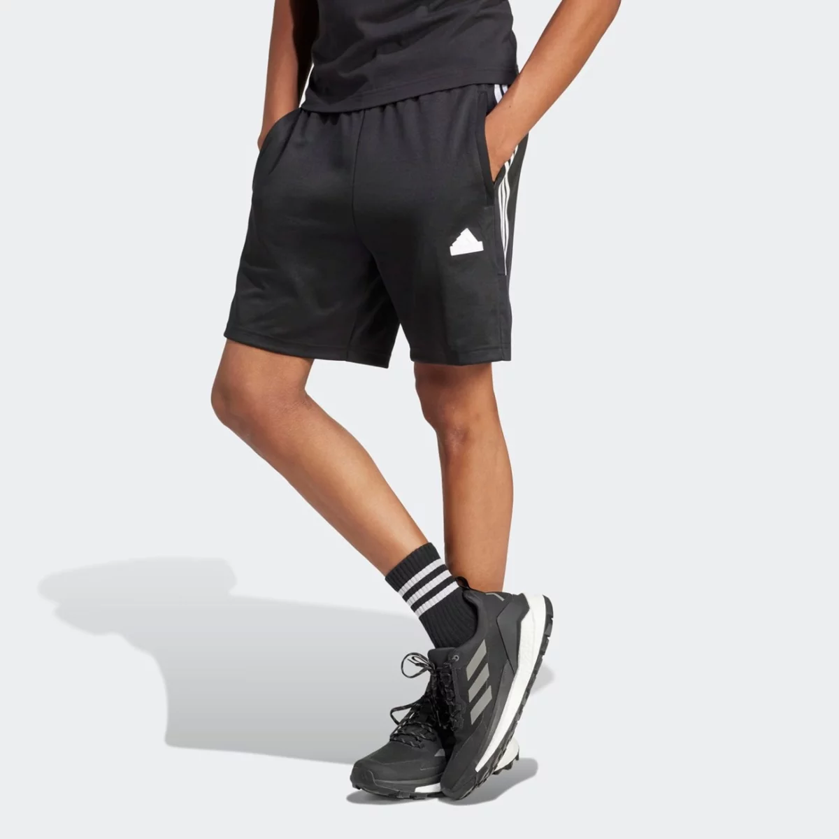ip3793_3_apparel_on-model_standard-view_grey-huge-6657b2a46c2df
