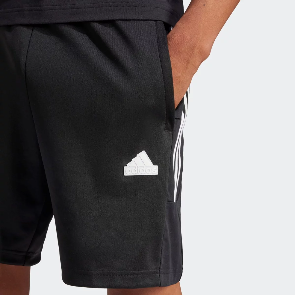 ip3793_7_apparel_on-model_detail-view-2_grey-huge-6657b2a8c2984