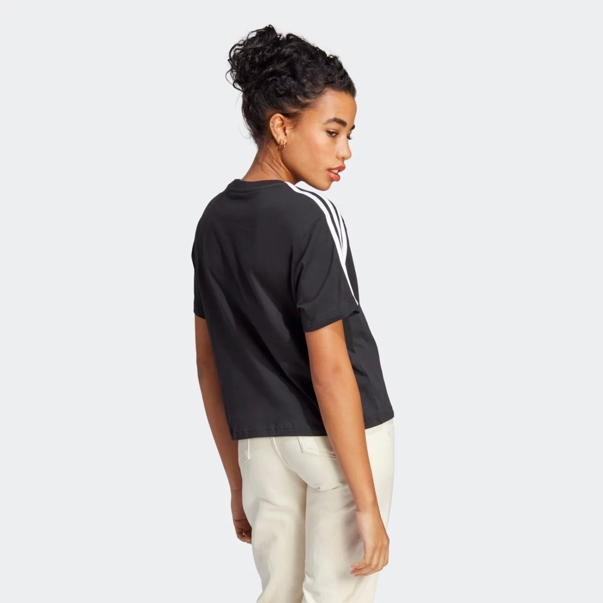 hr4913_5_apparel_on-model_back-view_grey-huge-6657a1e973f4d