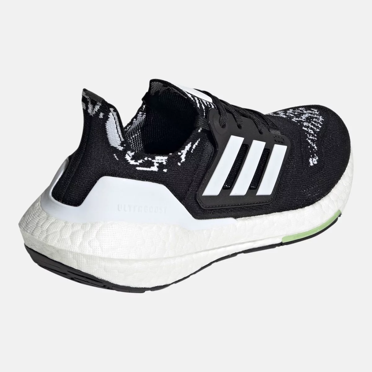 gx8019_7_footwear_photography_back-lateral-top-view_transparent-huge-66580c3927999