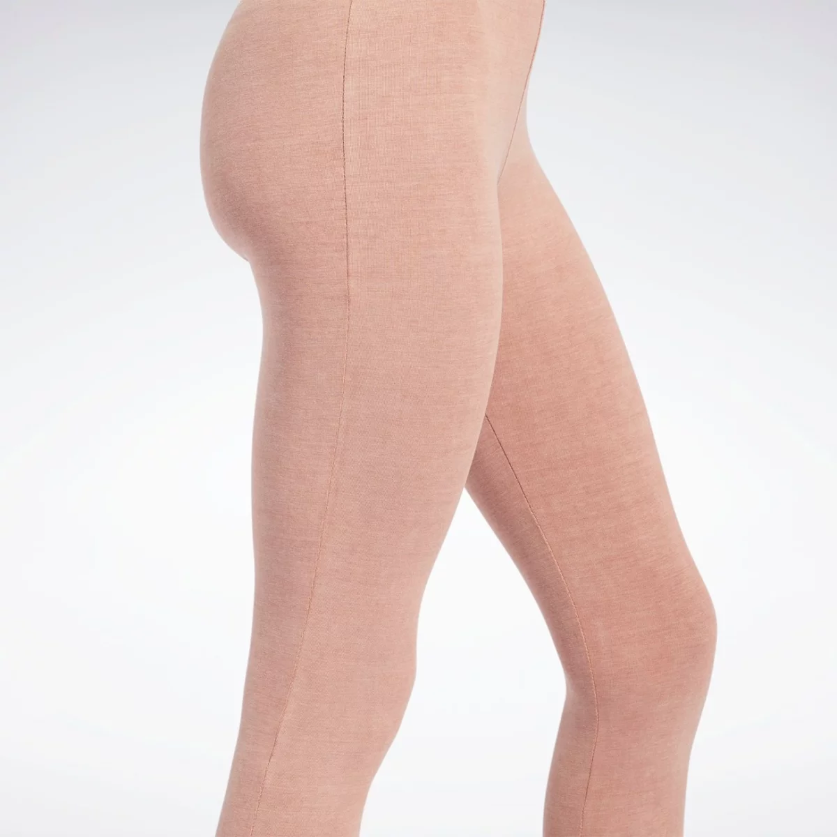hb8631_app_on-model_detail-2_gradient-huge-66577939de681