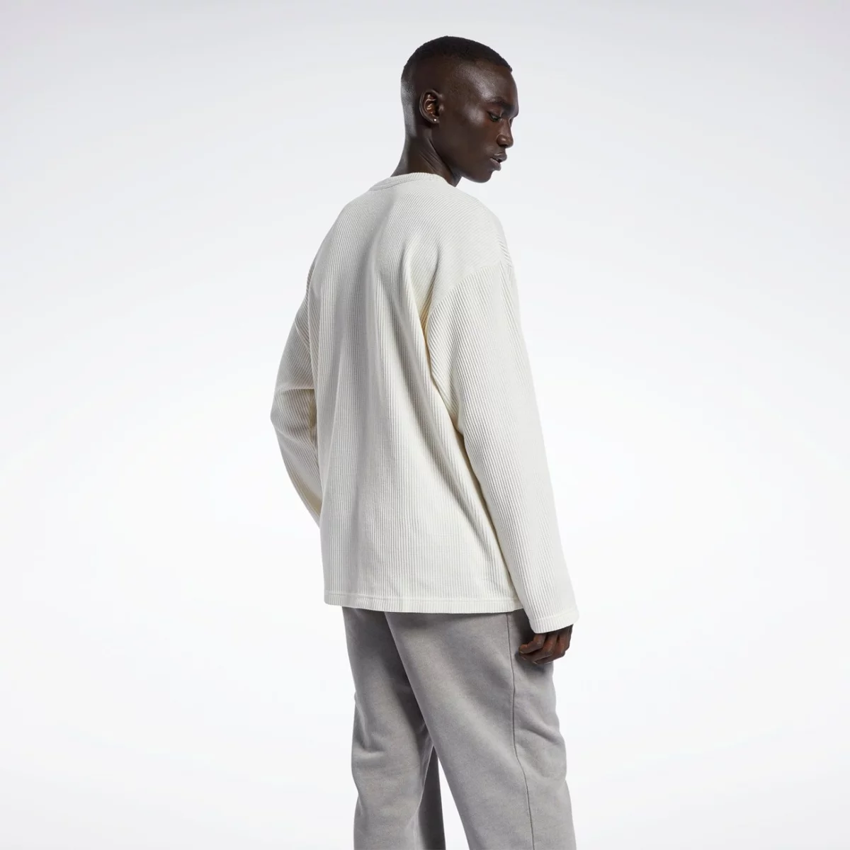 h54447_app_on-model_back_gradient-huge-6657778bdcdcc