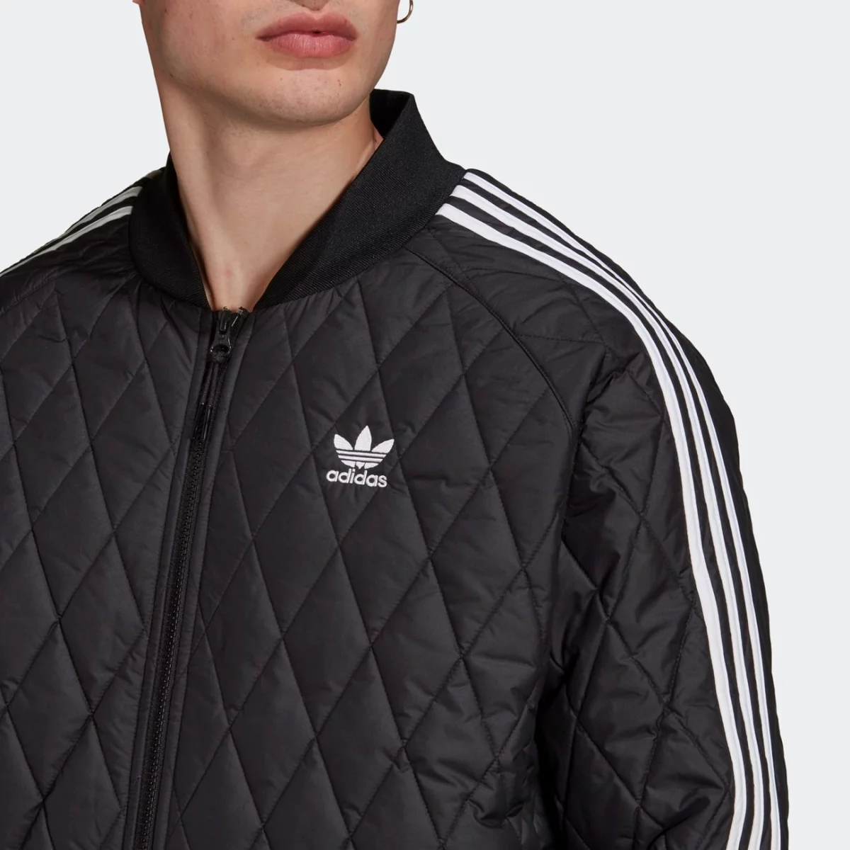 h11439_app_on-model_detail-1_gradient-huge-665763da04e9b