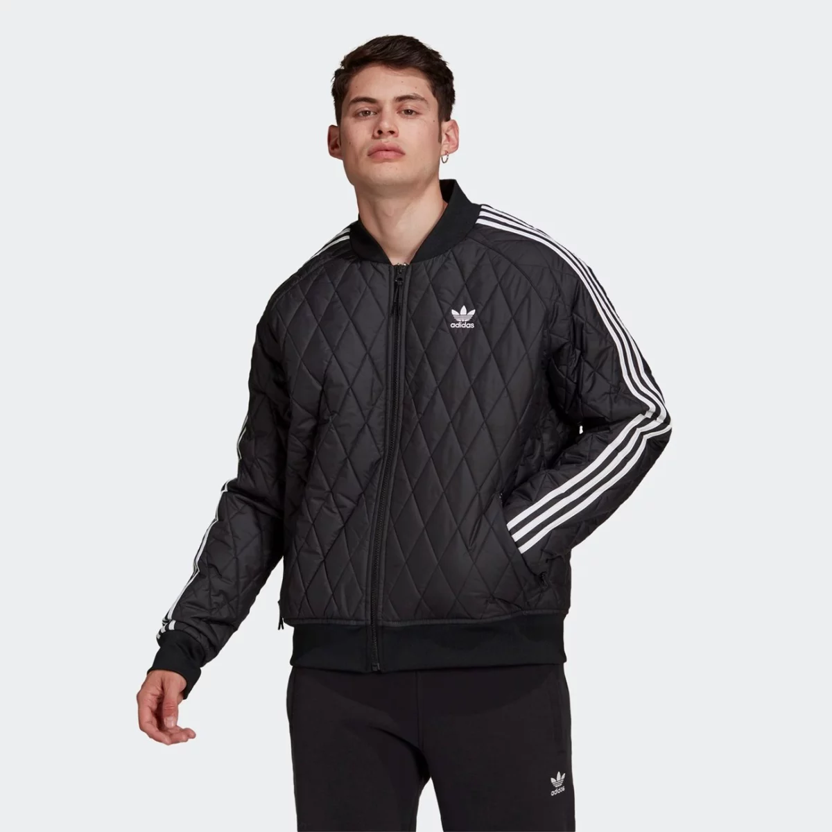 h11439_app_on-model_standard_gradient-huge-665763de07102