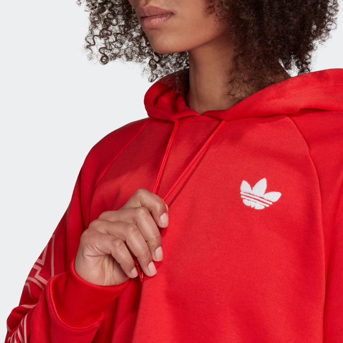h20233_app_on-model_detail-1_gradient-huge-665761b72bb56