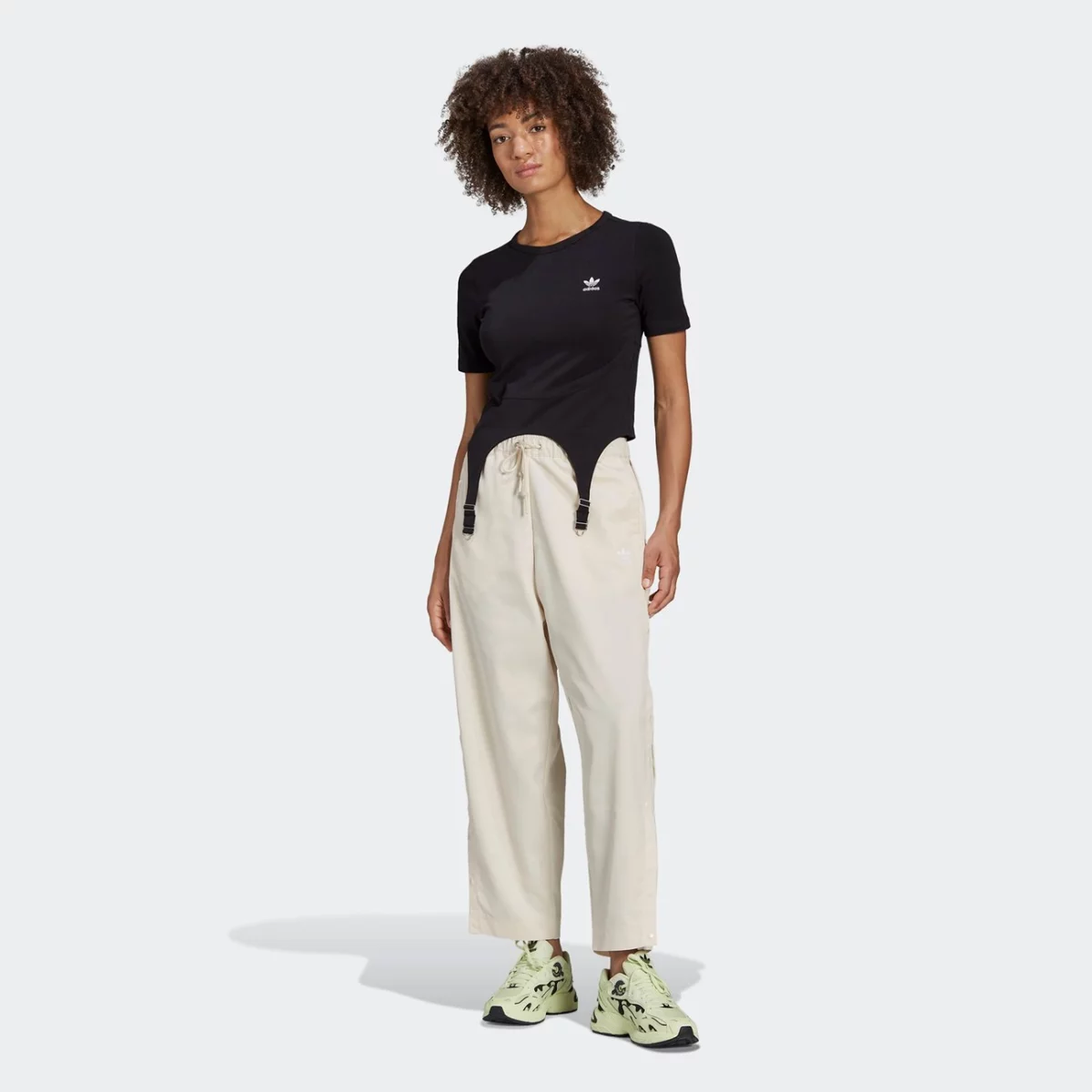 hf2010_app_on-model_standard-outfit_gradient-huge-665775191111d