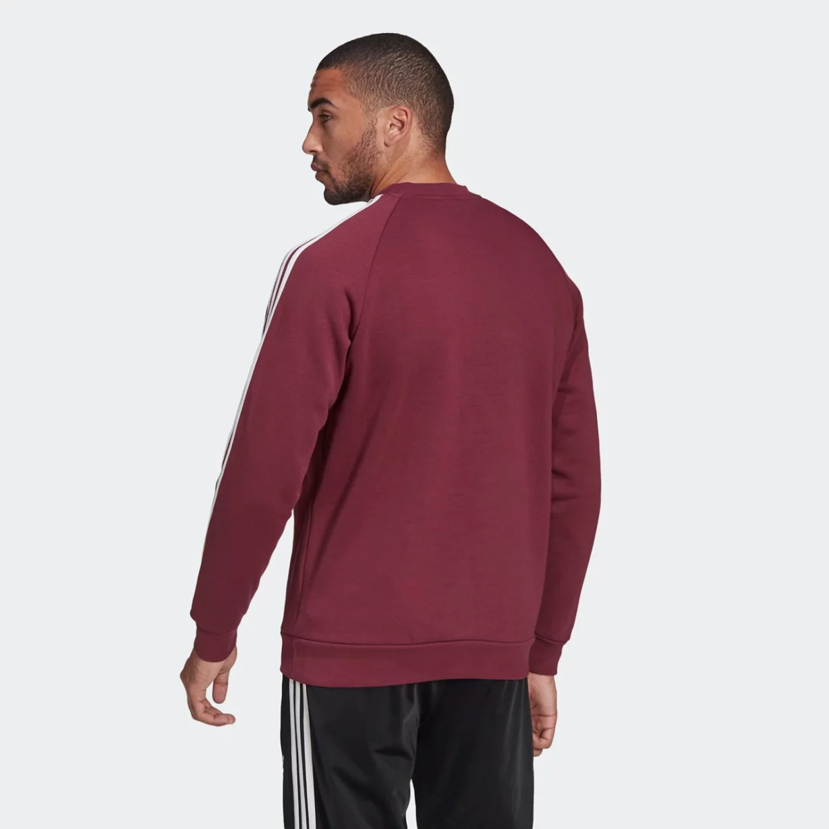 adicolor_classics_3-stripes_crew_sweatshirt_burgundy_h06671_23_hover_model-huge-6657631729e10