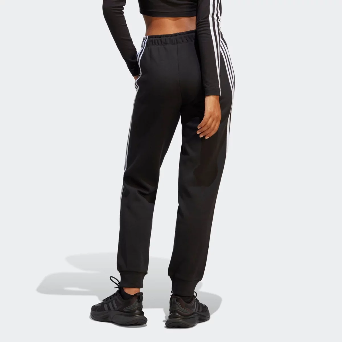 0_0107_ht4704_4_apparel_on-model_back-view_grey-huge-6657a10520190