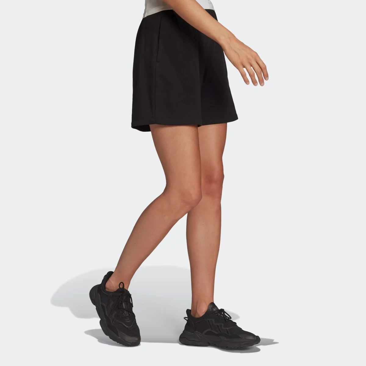 hc0630_app_on-model_walking_gradient-huge-6657747672099