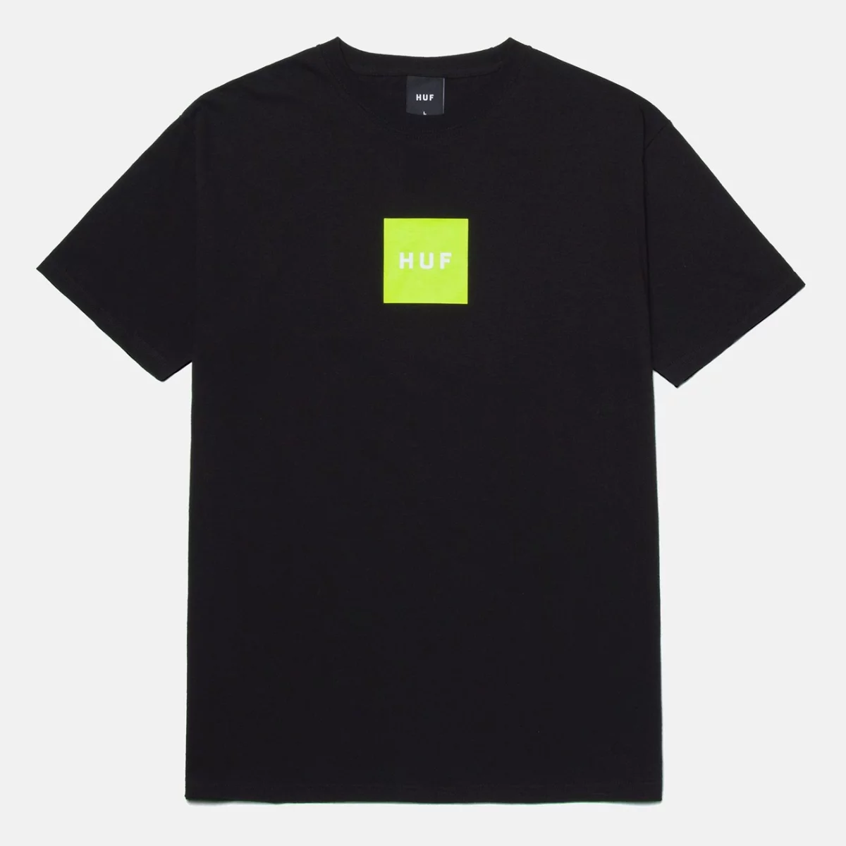 essentials-box-logo-s-s-tee_black_ts01666_black_01-huge-66578c11f3a05