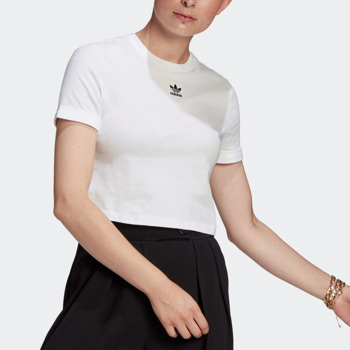 gn2803_app_on-model_front_gradient-huge-6657557fc510a