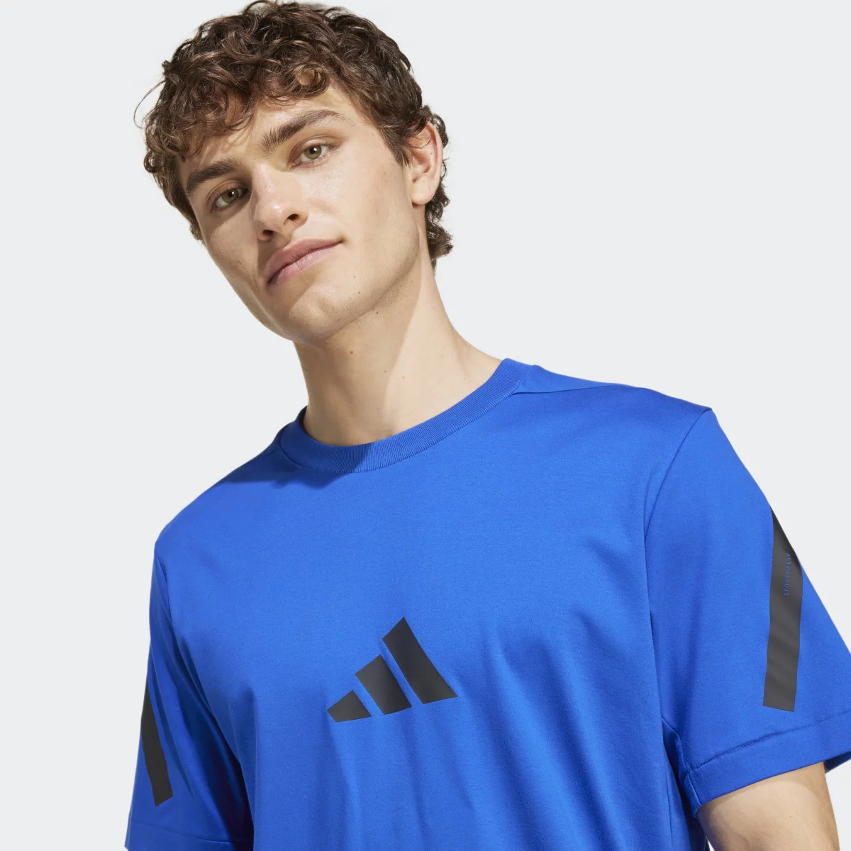 67403d5e314a7JF6543_8_APPAREL_On_Model_Detail_View_1_grey