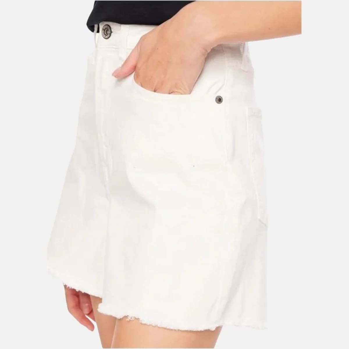 gynaikeio-lefko-psilomeso-sorts-dkny-e2rl2779-3-550x825w.jpg-photoroom.png-photoroom-huge-6661ab324c1d0