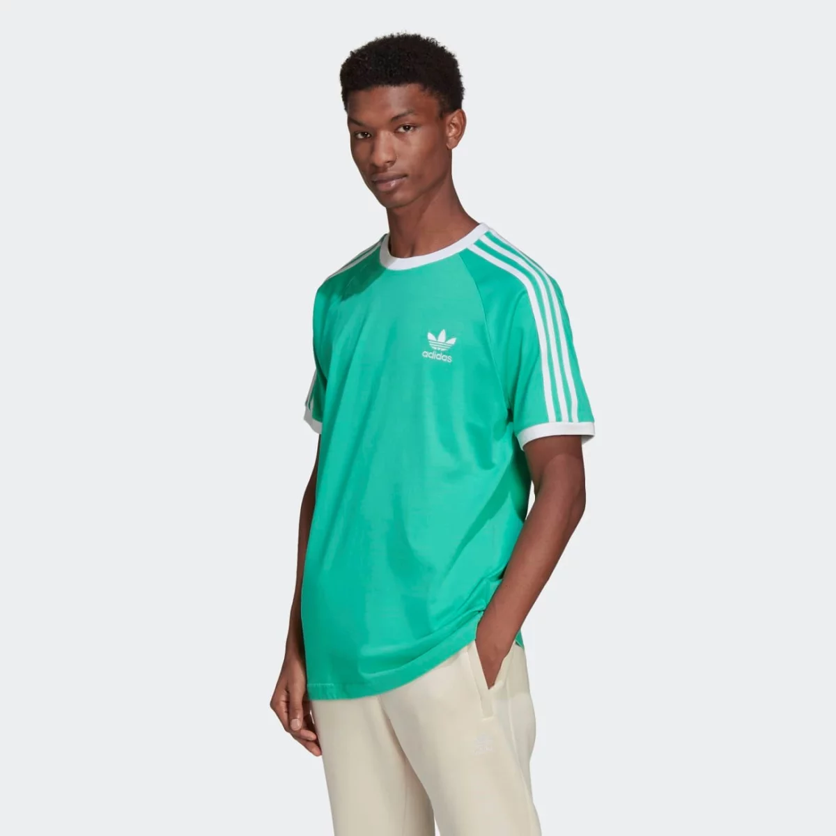 he9549_4_apparel_on-model_standard-view_grey-huge-6657757a507c5