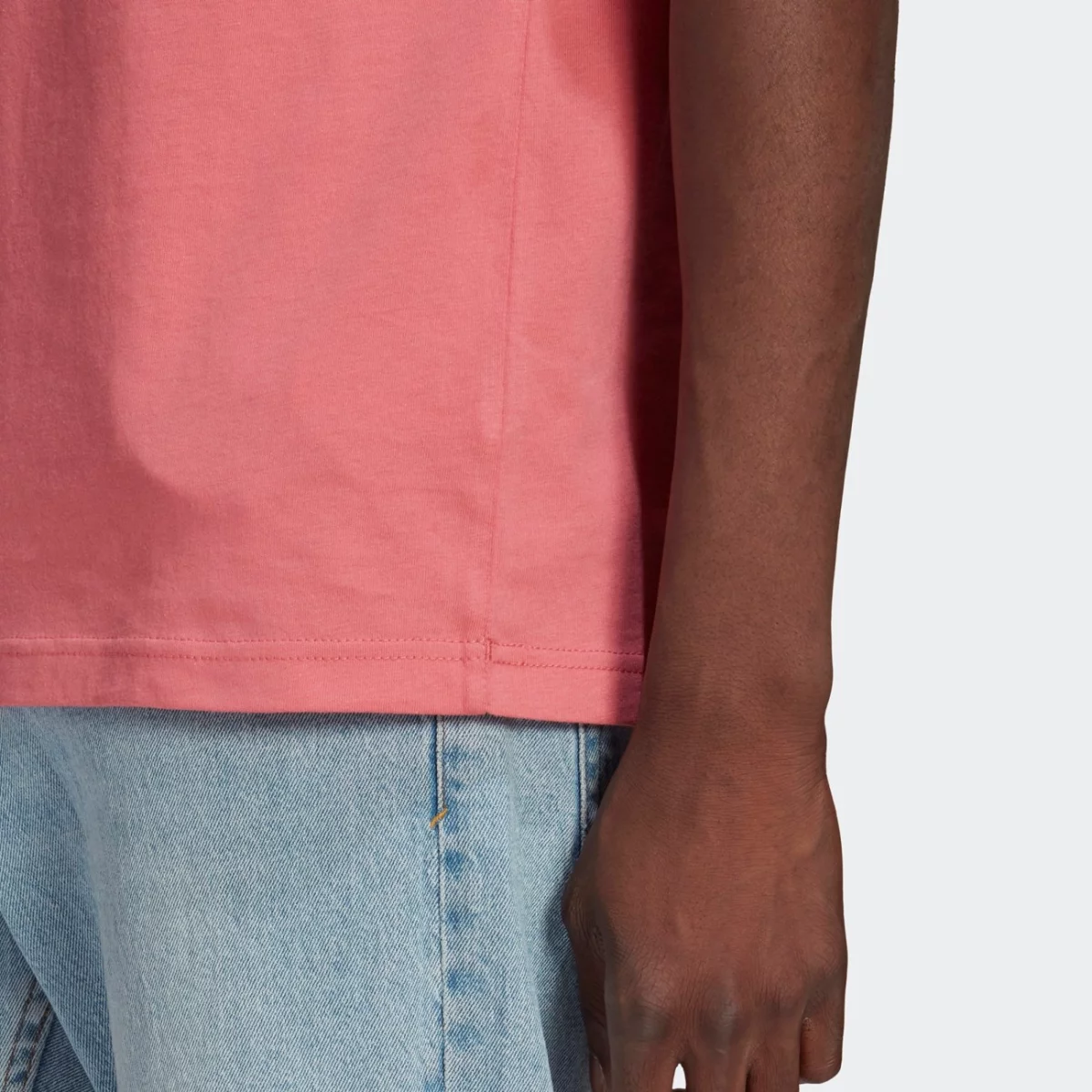 adicolor_classics_trefoil_tee_roz_gp1022_42_detail-huge-6657547d469ca