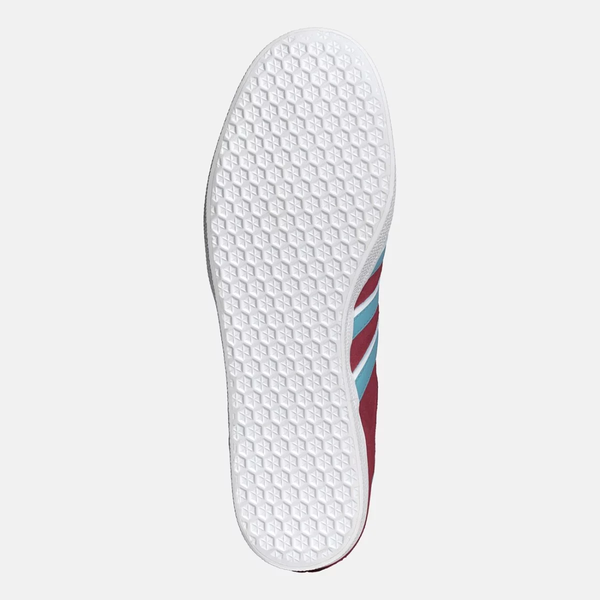 ig6198_4_footwear_photography_bottom-view_transparent-huge-665841ca81fca