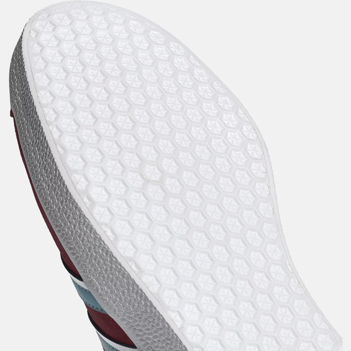 ig6198_9_footwear_photography_detail-view-2_transparent-huge-665841cdcc9a0