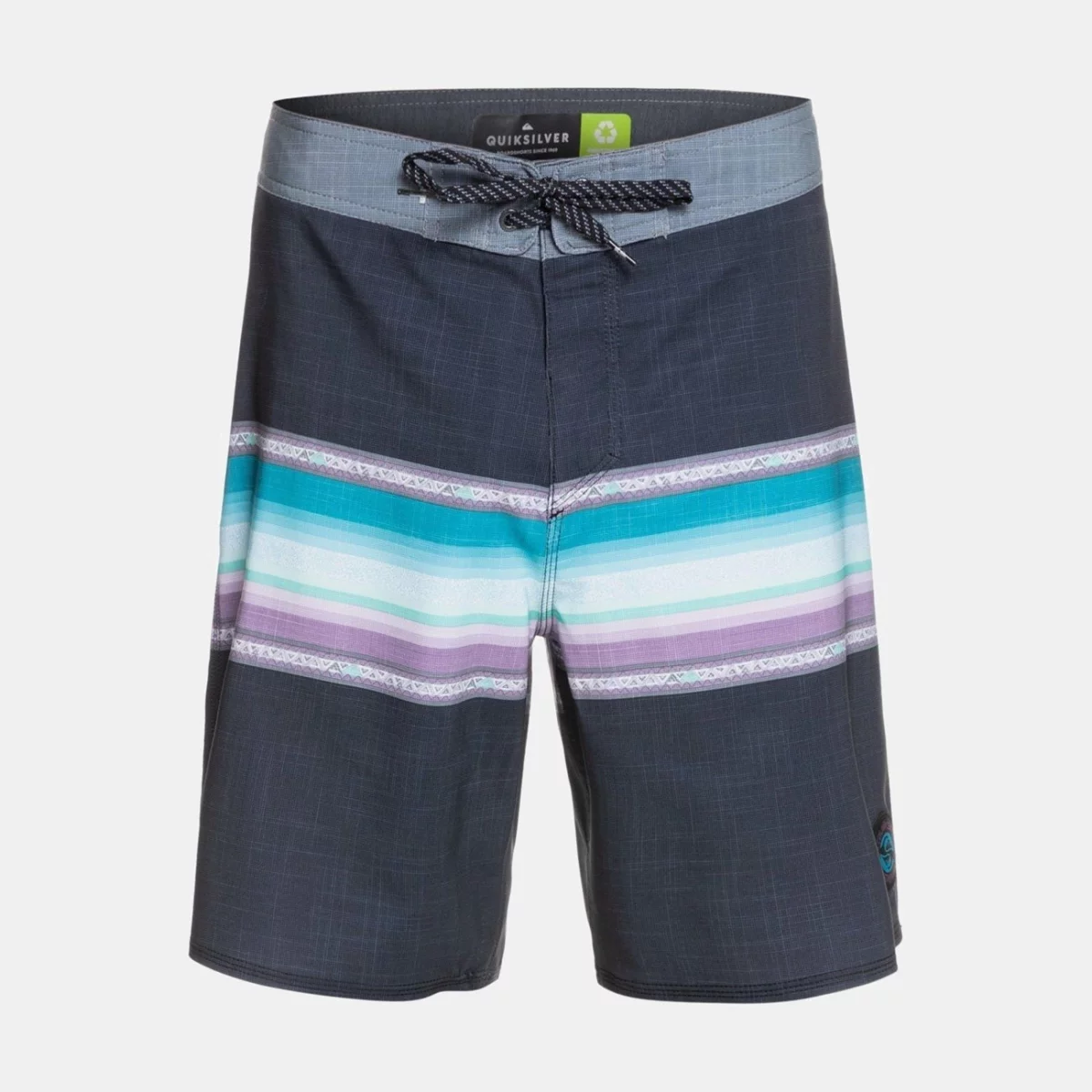 eqybs04556_quiksilver-v_kvj6_frt3-huge-665757a749194