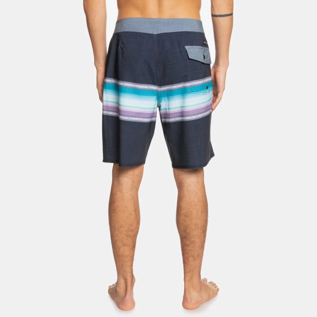 eqybs04556_quiksilver-w_kvj6_bck1-huge-665757a8d73a6