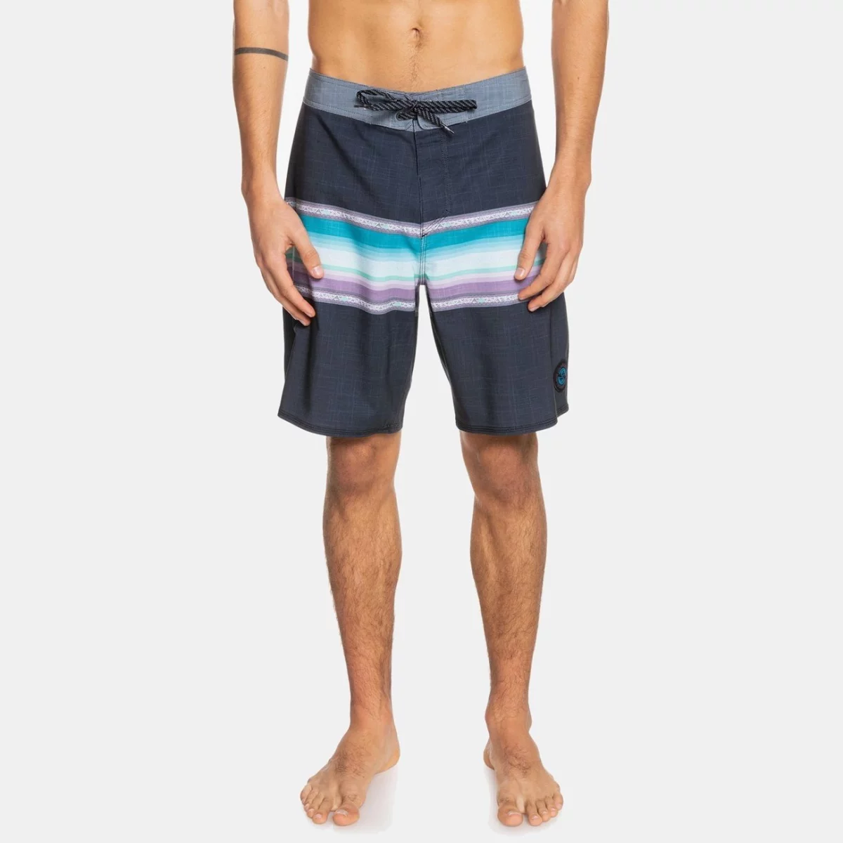 eqybs04556_quiksilver-w_kvj6_frt1-huge-665757aa4c7e3