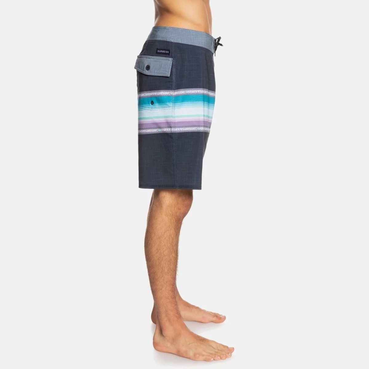 eqybs04556_quiksilver-w_kvj6_frt2-huge-665757abdf934