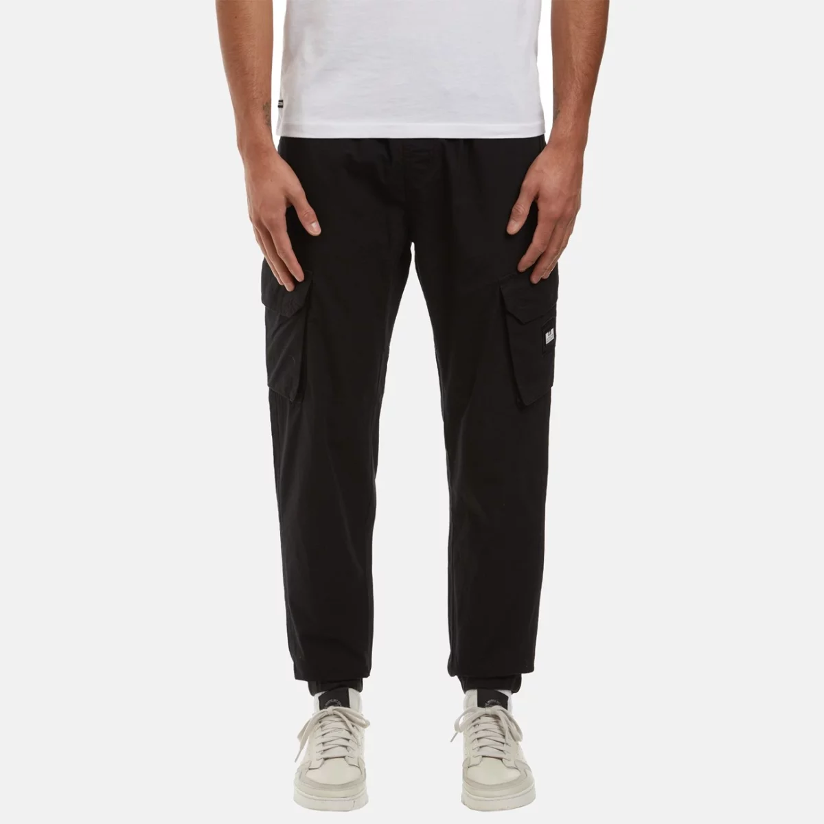 ss22_wpss21_01_pianamo_black_model-1-huge-66578fe57dcaa