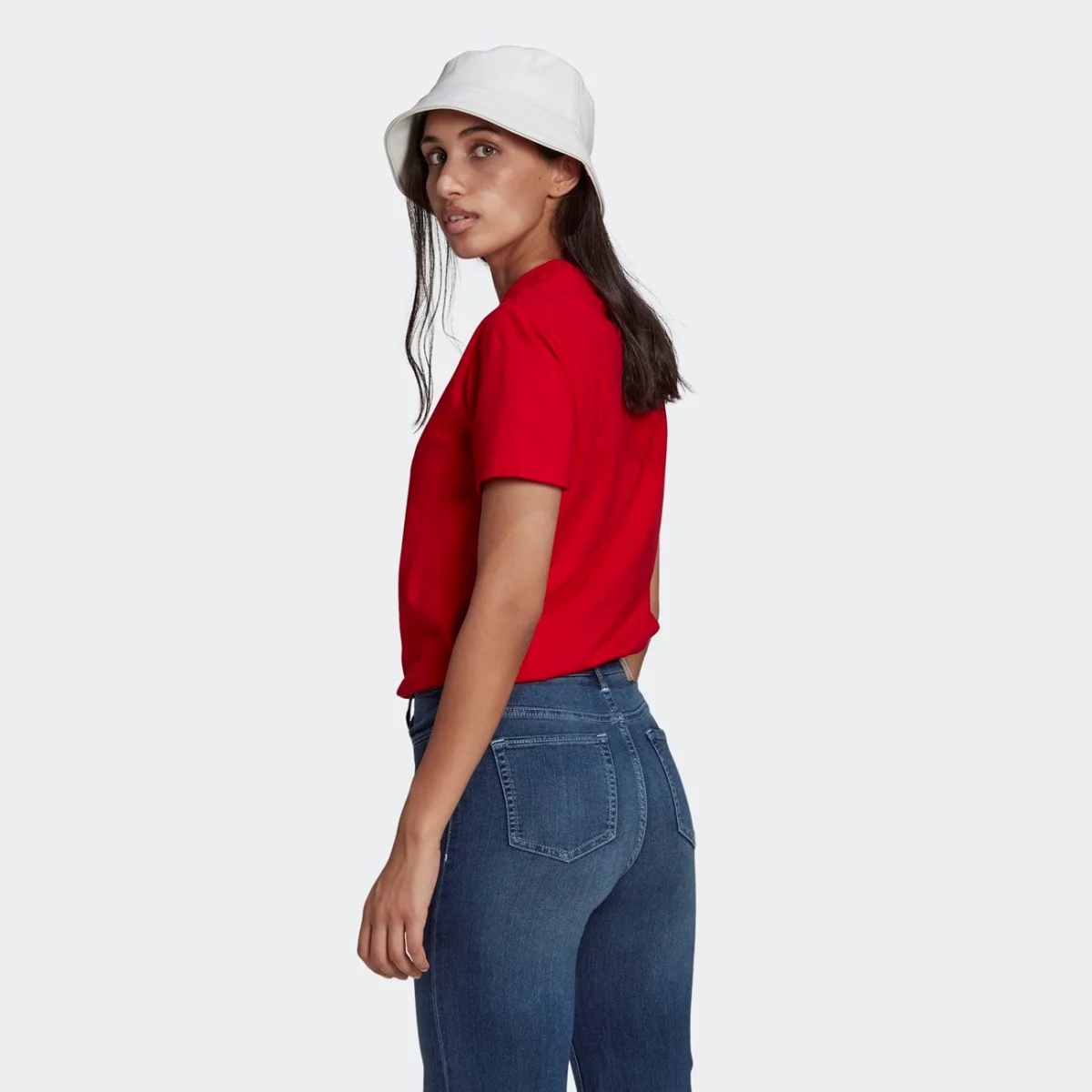 gn2902_app_on-model_back_gradient-huge-665754fdbbf88