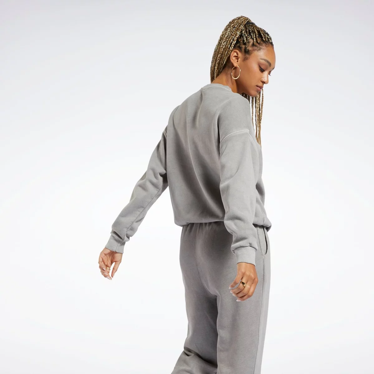 h49236_app_on-model_back_gradient-huge-6657784b722c3