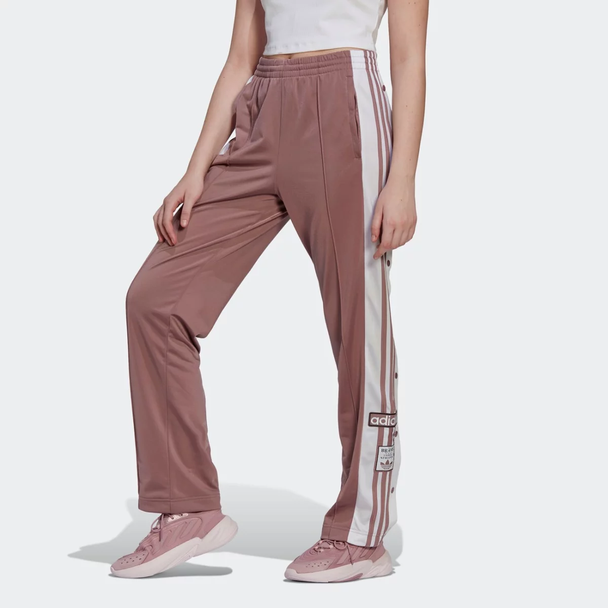 hn5888_3_apparel_on-model_standard-view_grey-huge-66579328df6a6