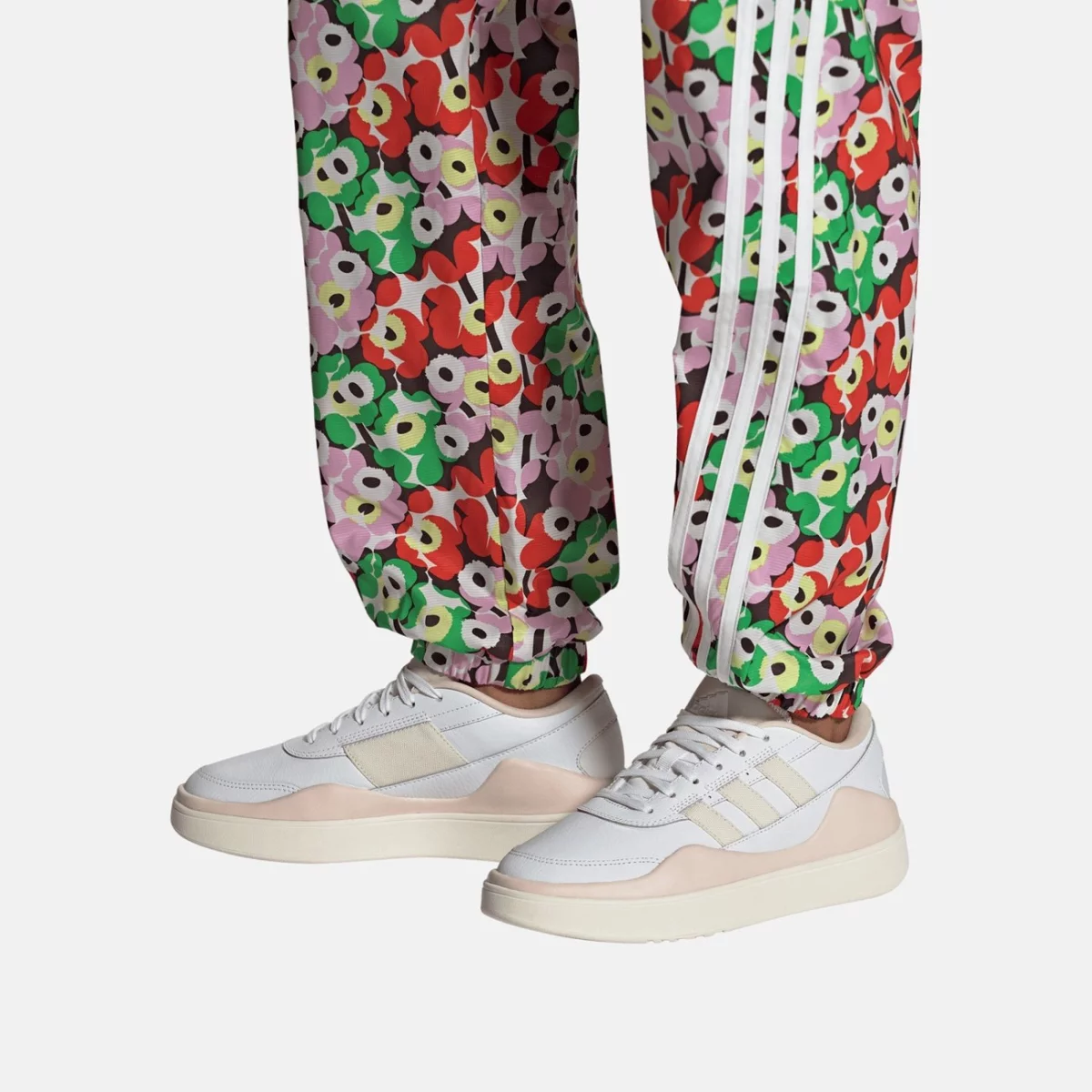 ig7327_11_footwear_on-model_front-view_transparent-huge-6658358fd6de7
