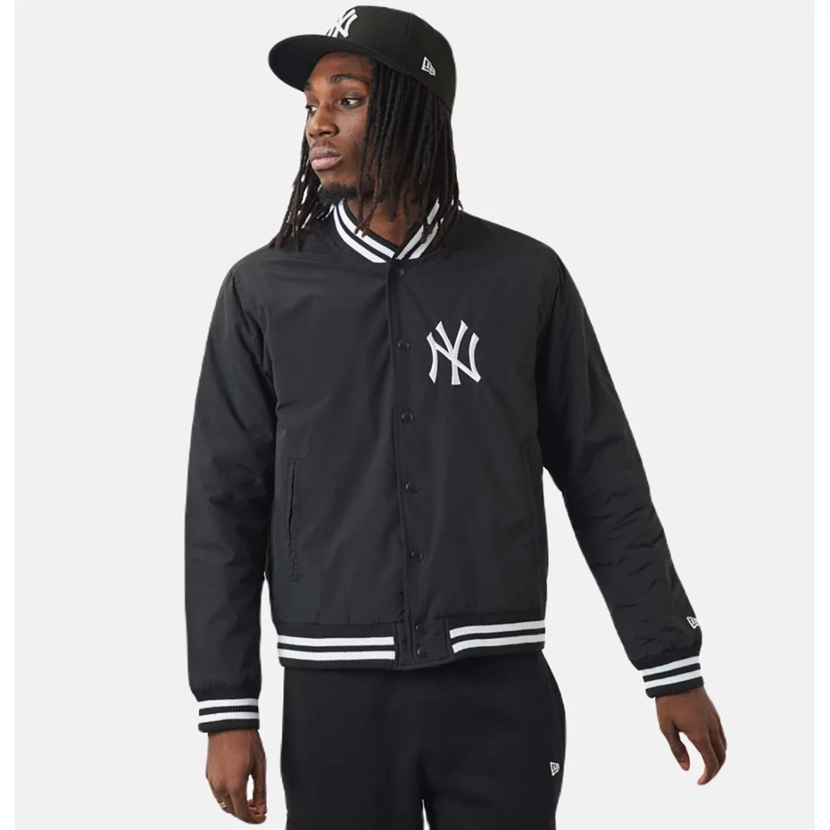 new-york-yankees-team-logo-navy-bomber-jacket-60284785-center-huge-6657955ad4ef3
