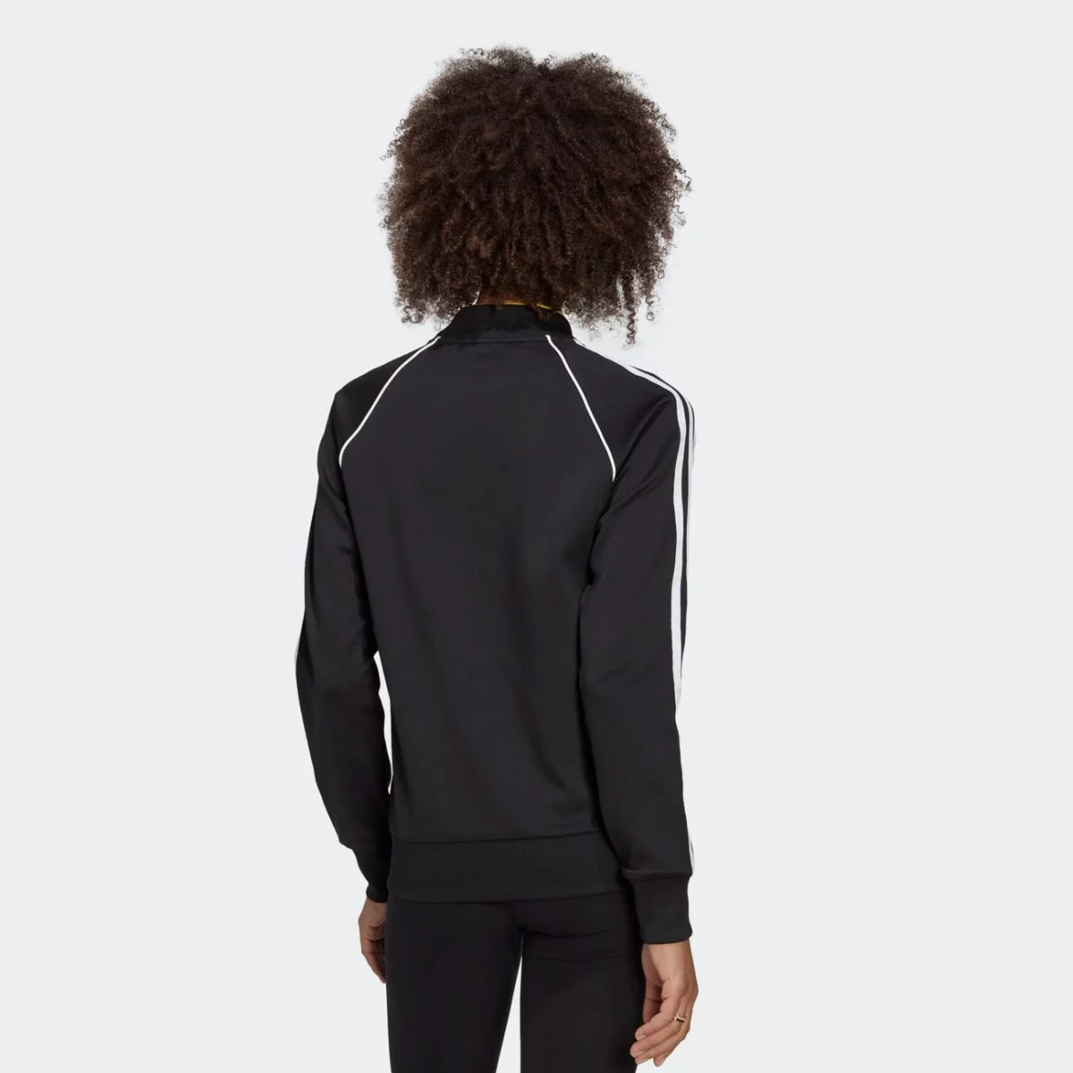 gd2374_6_apparel_on-model_back-view_grey-huge-66577f104feb7