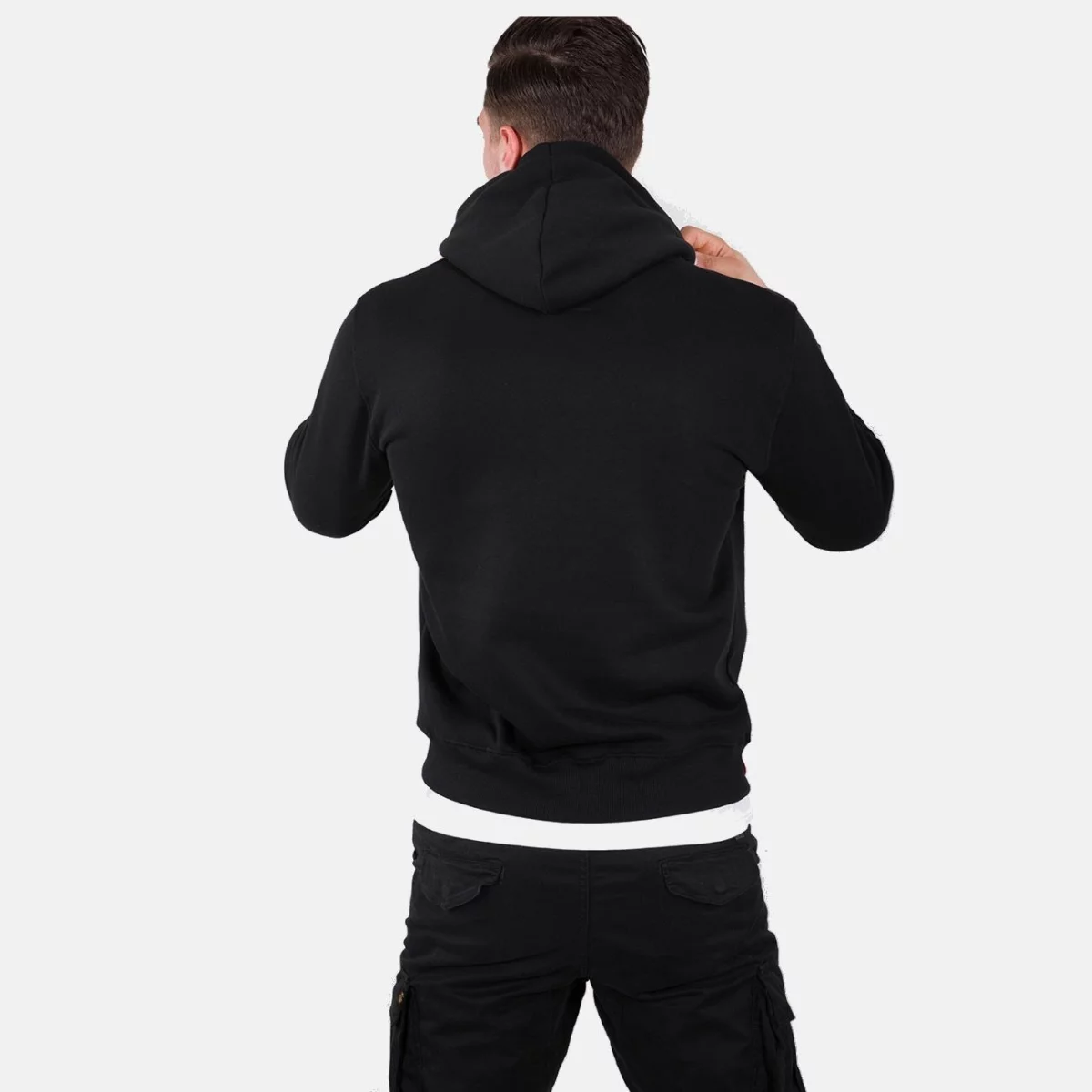 196318-03-alpha-industries-basic-sweater-small-logo-sweat-002-huge-665783f051369